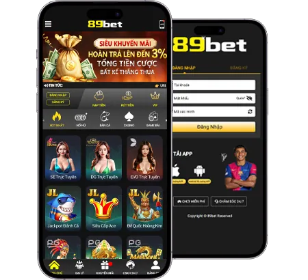 Game thủ đang thi đấu eSports trên màn hình lớn với khán giả cổ vũ